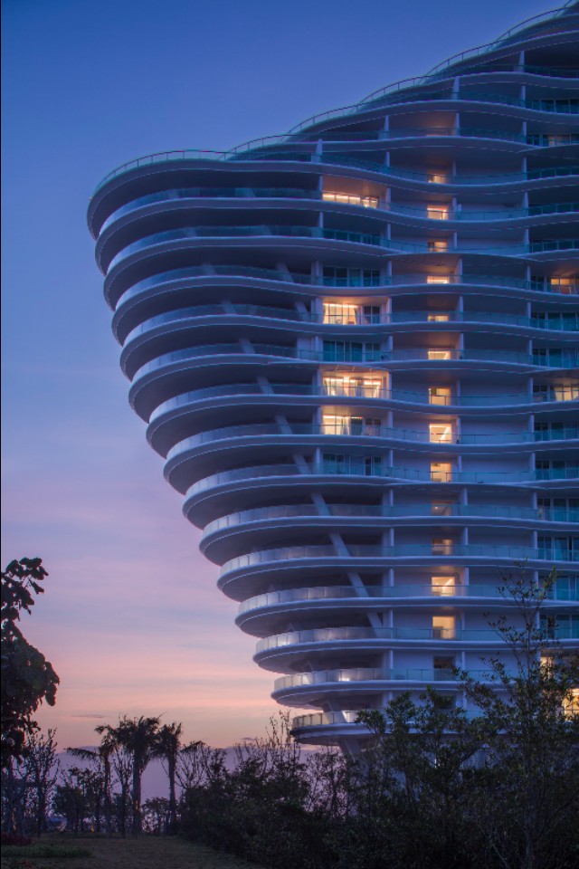 中国第一家七星级水上酒店,中国第一家六星酒店