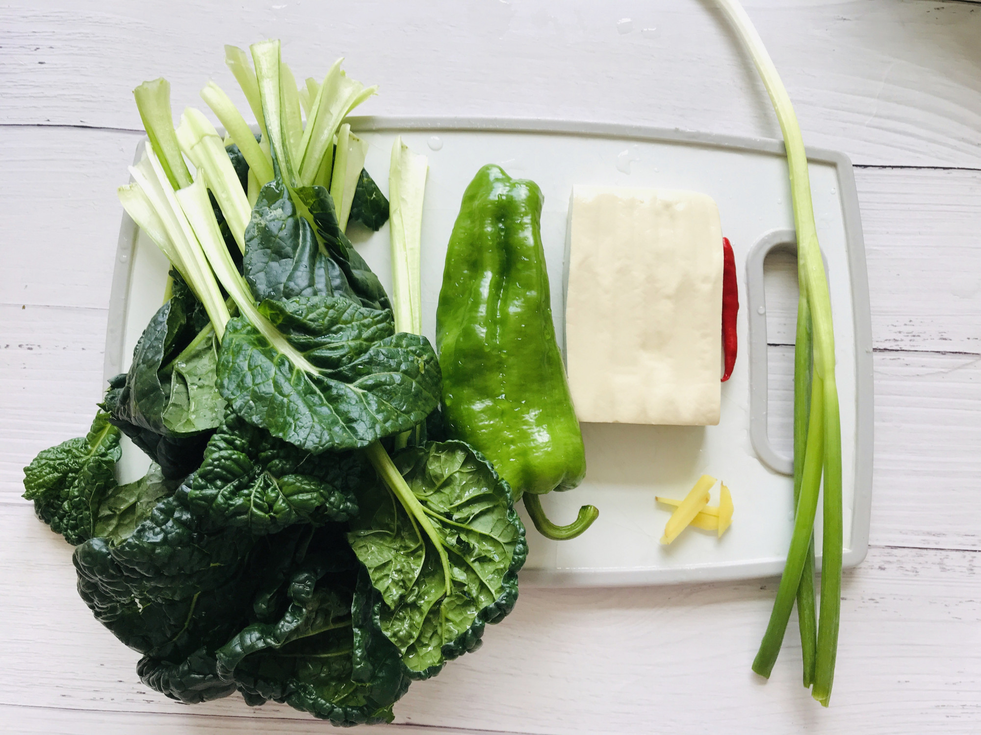 炒嫩豆腐正宗做法,豆腐太嫩一碰就碎怎么烧