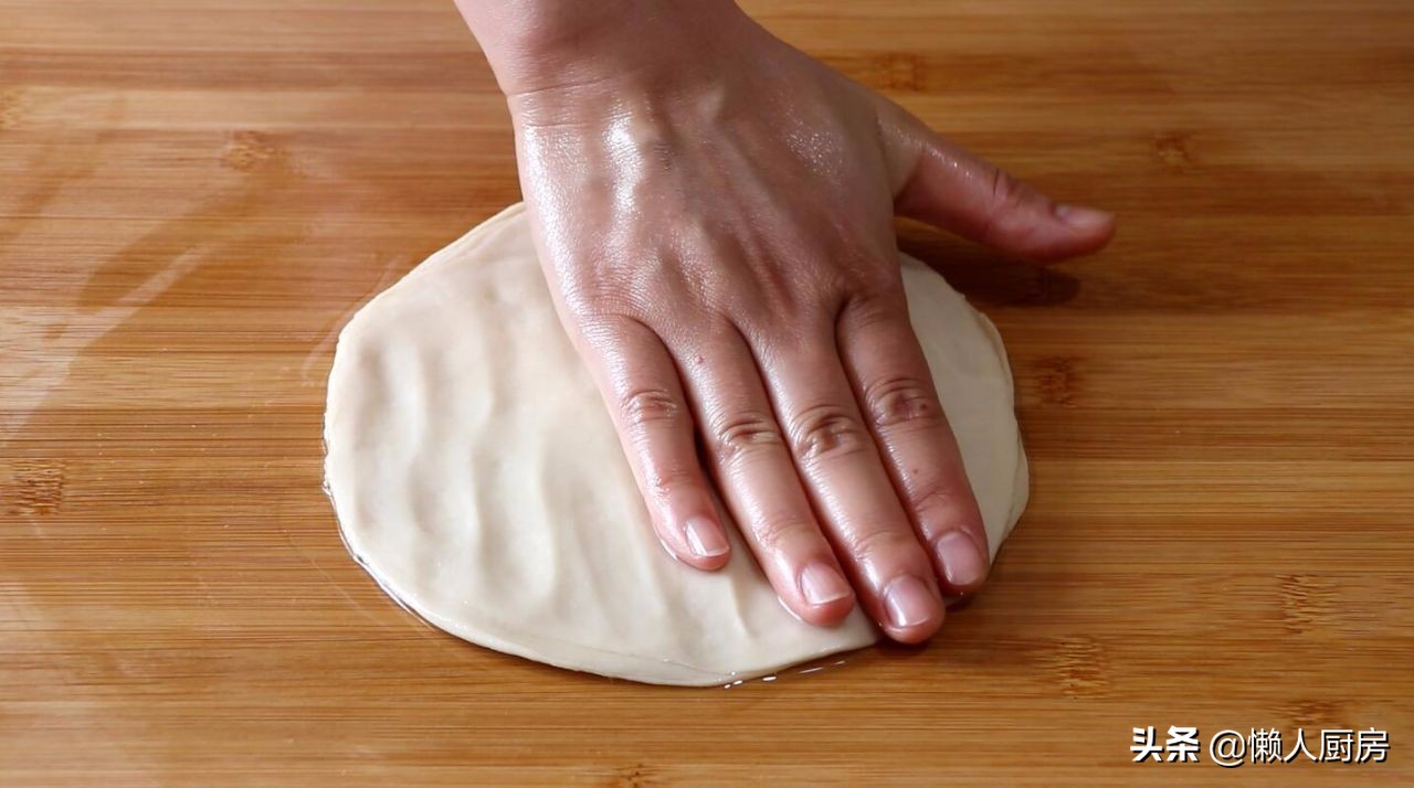 卷菜薄饼怎么做又软又筋道,薄饼面糊怎么和又软又筋道