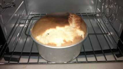 戚风蛋糕表皮开裂是什么原因,戚风蛋糕技巧知识点