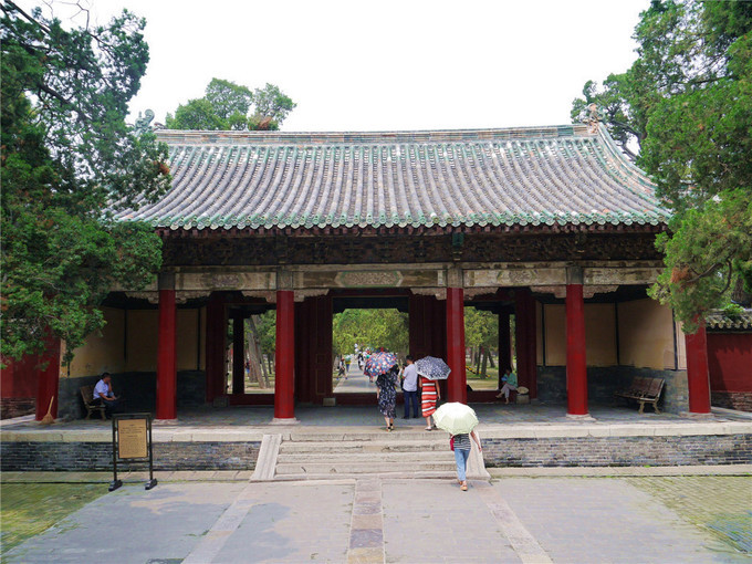 鏇查槣瀛斿簷鍥涘杞洖,鏇查槣瀛斿簷涓囦笘甯堣〃鍖鹃