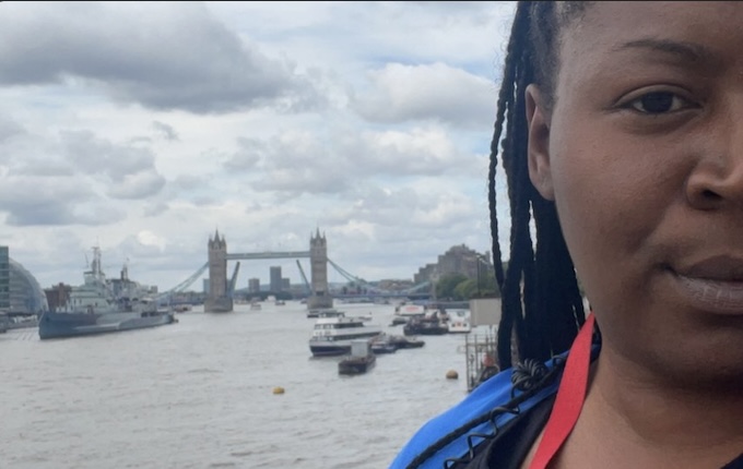 伦敦塔桥被卡住,伦敦塔桥被卡在空中