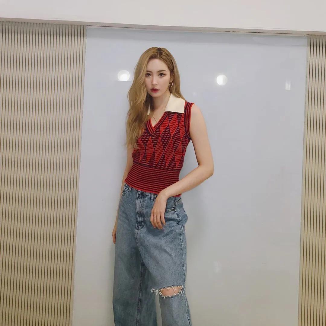 明星同款针织衫日常穿搭,秋天衣服推荐女毛衣