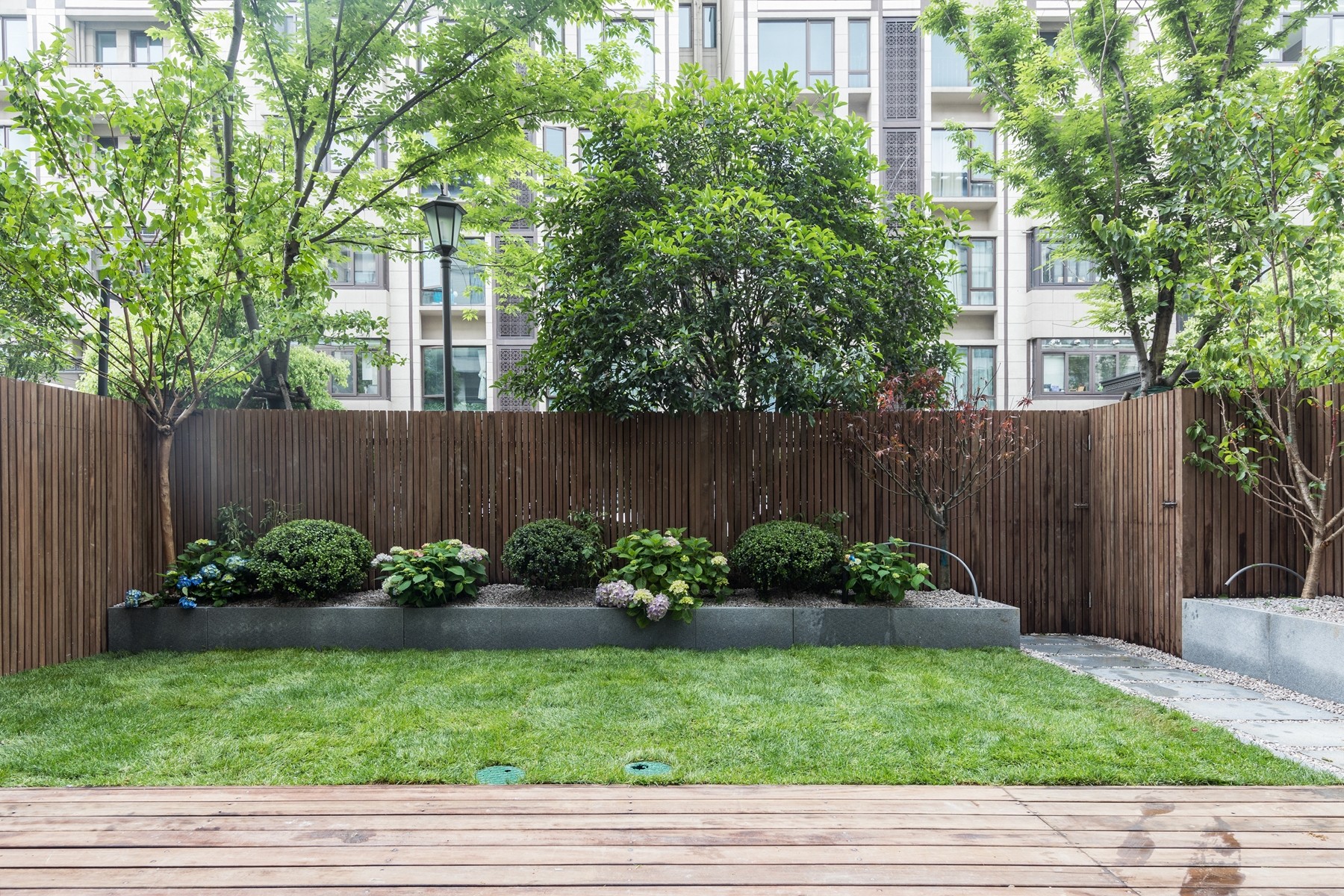 一楼房子究竟值不值得买,上海一楼房子有哪些缺点