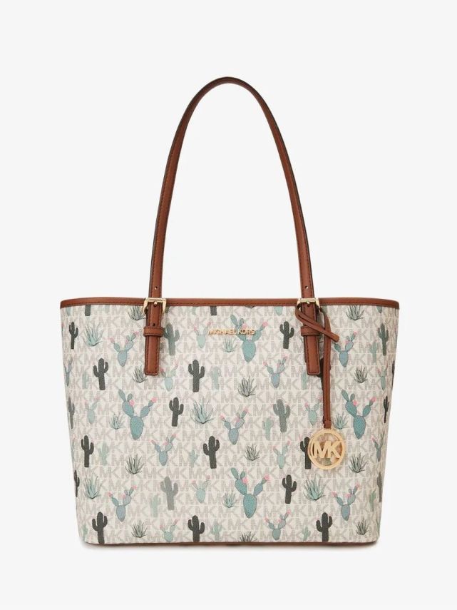 买gucci还是买celine,celine和gucci哪个包值得买