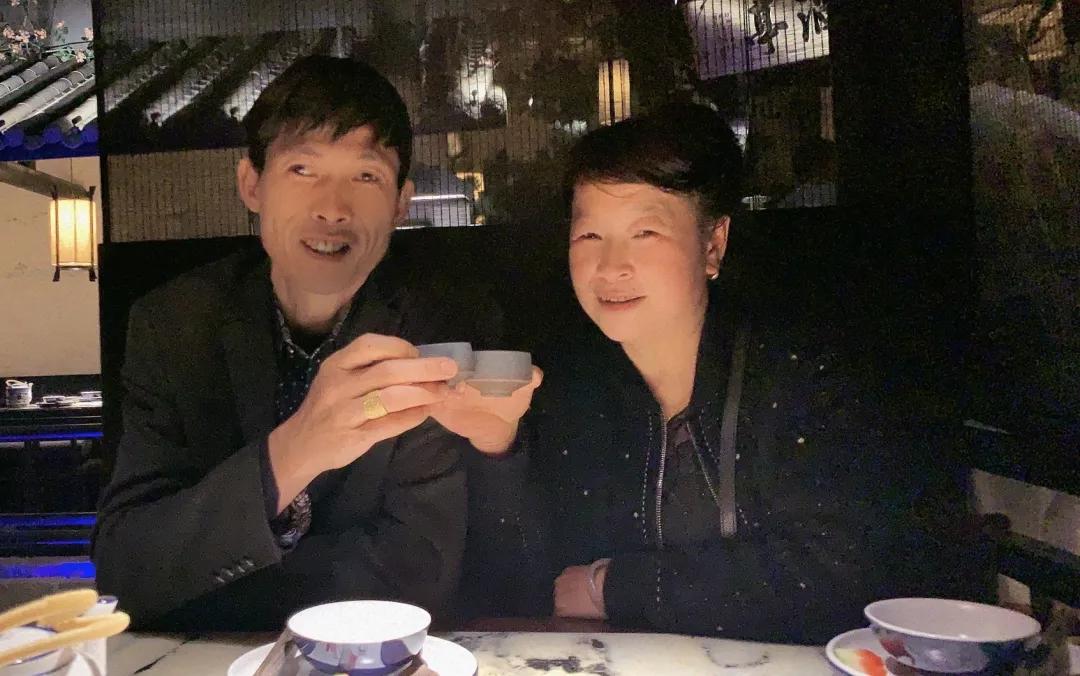 从负债累累到身价千亿,从负债累累到千亿富翁