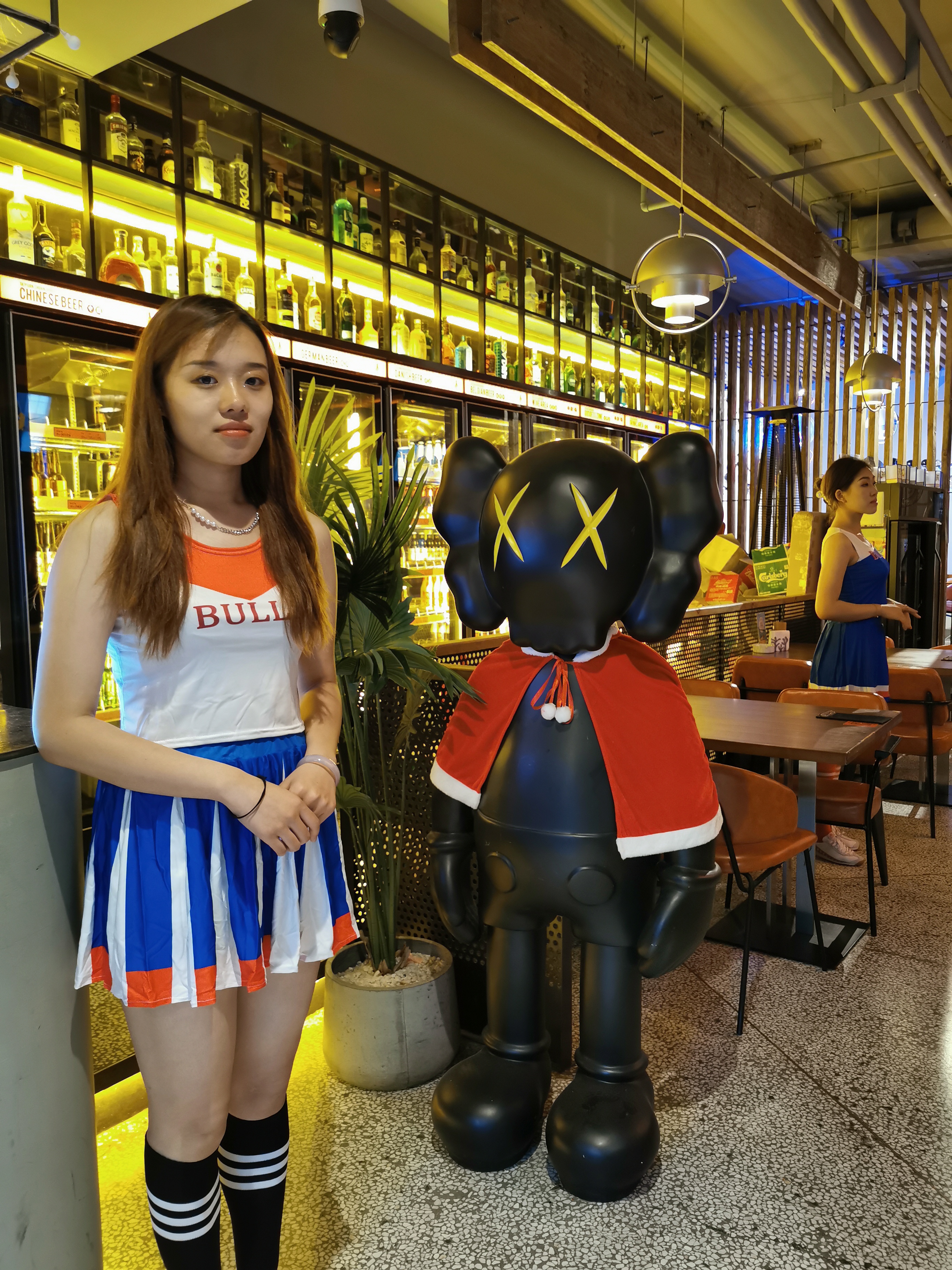 长治路这家店,足球宝贝跟你看球赛氛围棒,西昌小烧烤只有这里有