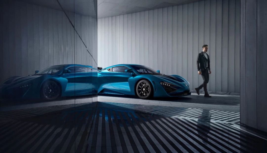 你正在见证,百十年来的潮流边界被打破的历史性时刻