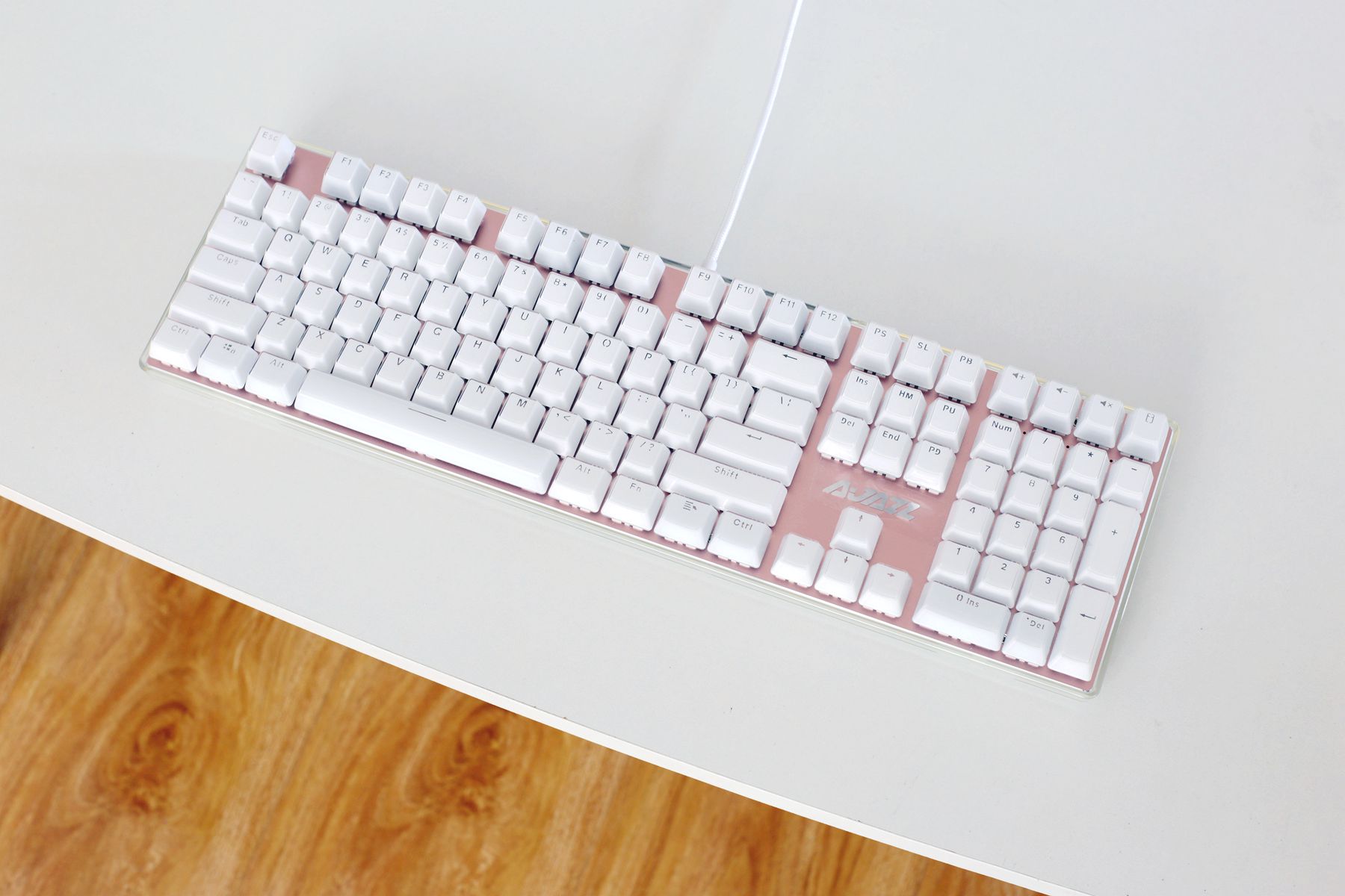 朋客？晶彩？只是ID设计上的晶彩——黑爵朋客晶彩键盘体验