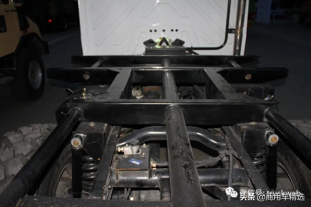 东风威虎eq2070旅居车价格,东风威虎4x4四驱轻卡