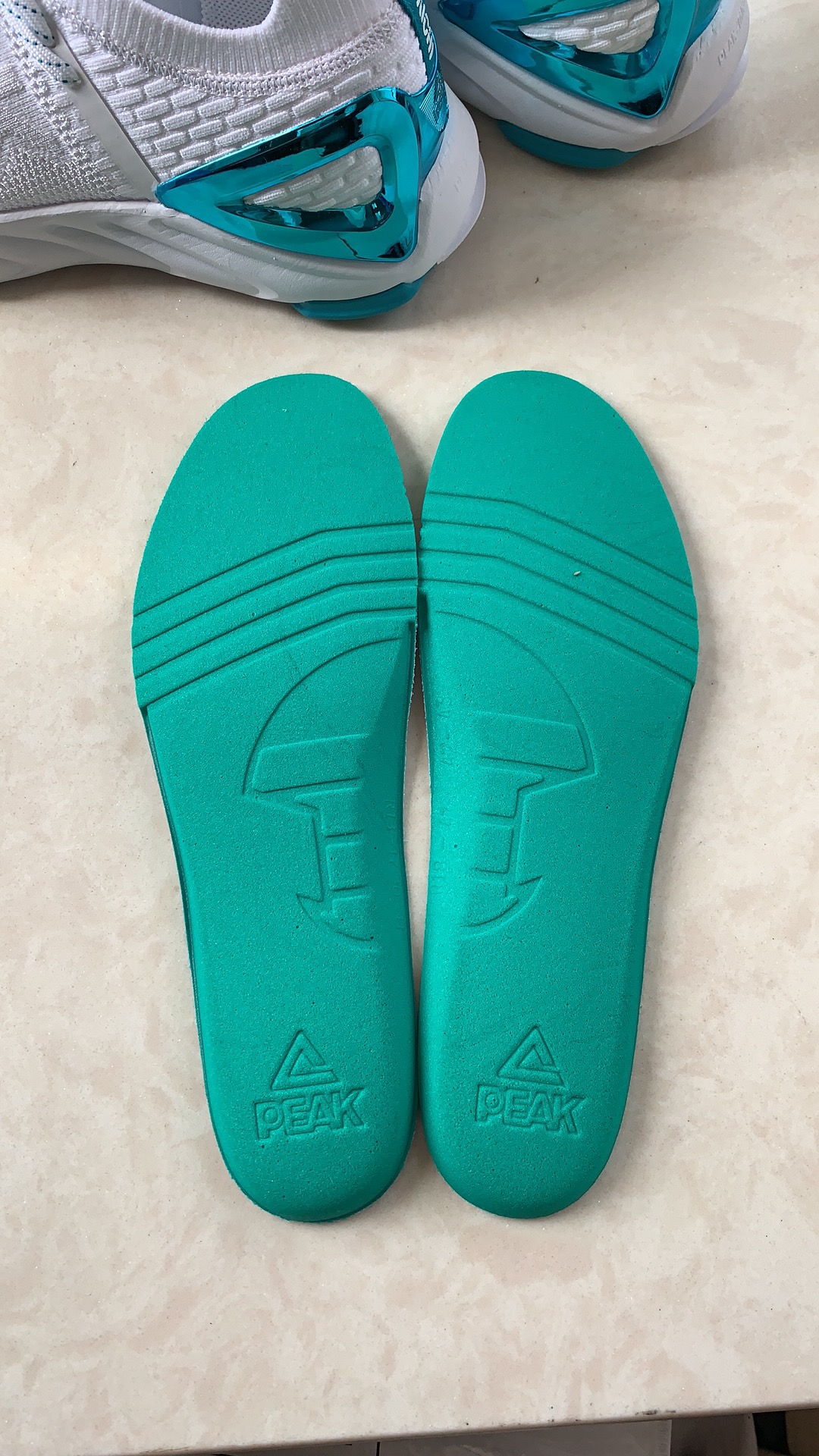 匹克态极跑鞋3.0对比4.0,匹克态极1.0跑鞋测评