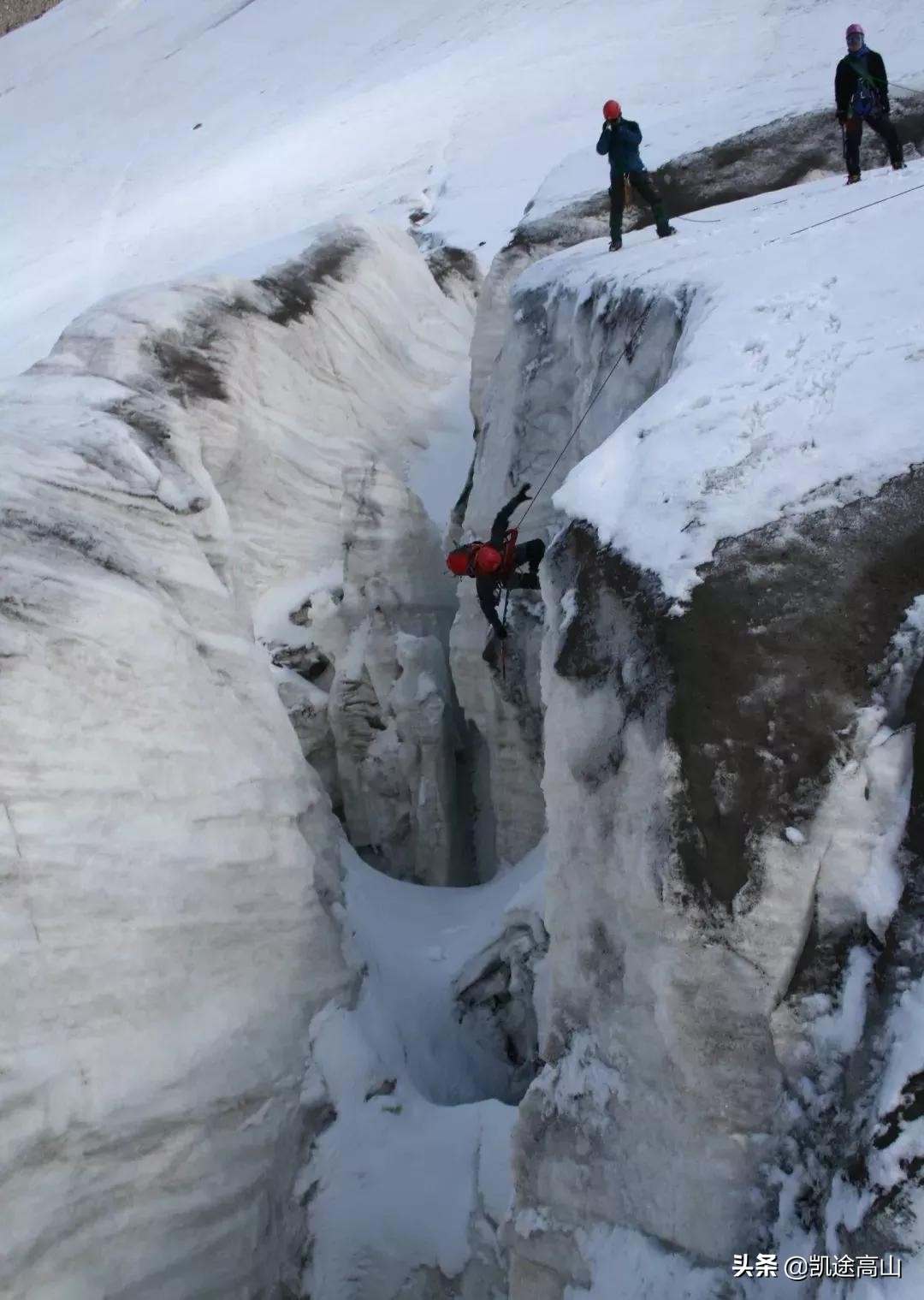 那一年，他们滑坠到人生的谷底：两名登山者和两部电影
