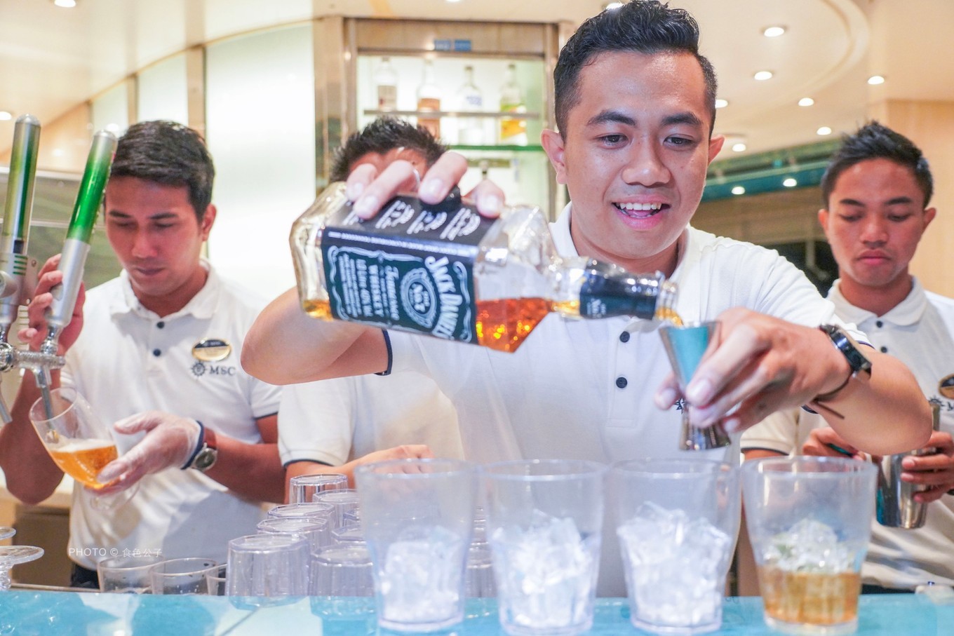 海上养猪场邮轮,海洋光谱号邮轮海上养猪场