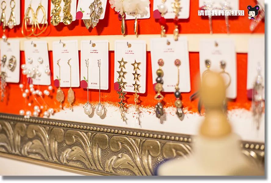 小情侣闺蜜居然在小屋鼓捣一下午，弄出了这个？