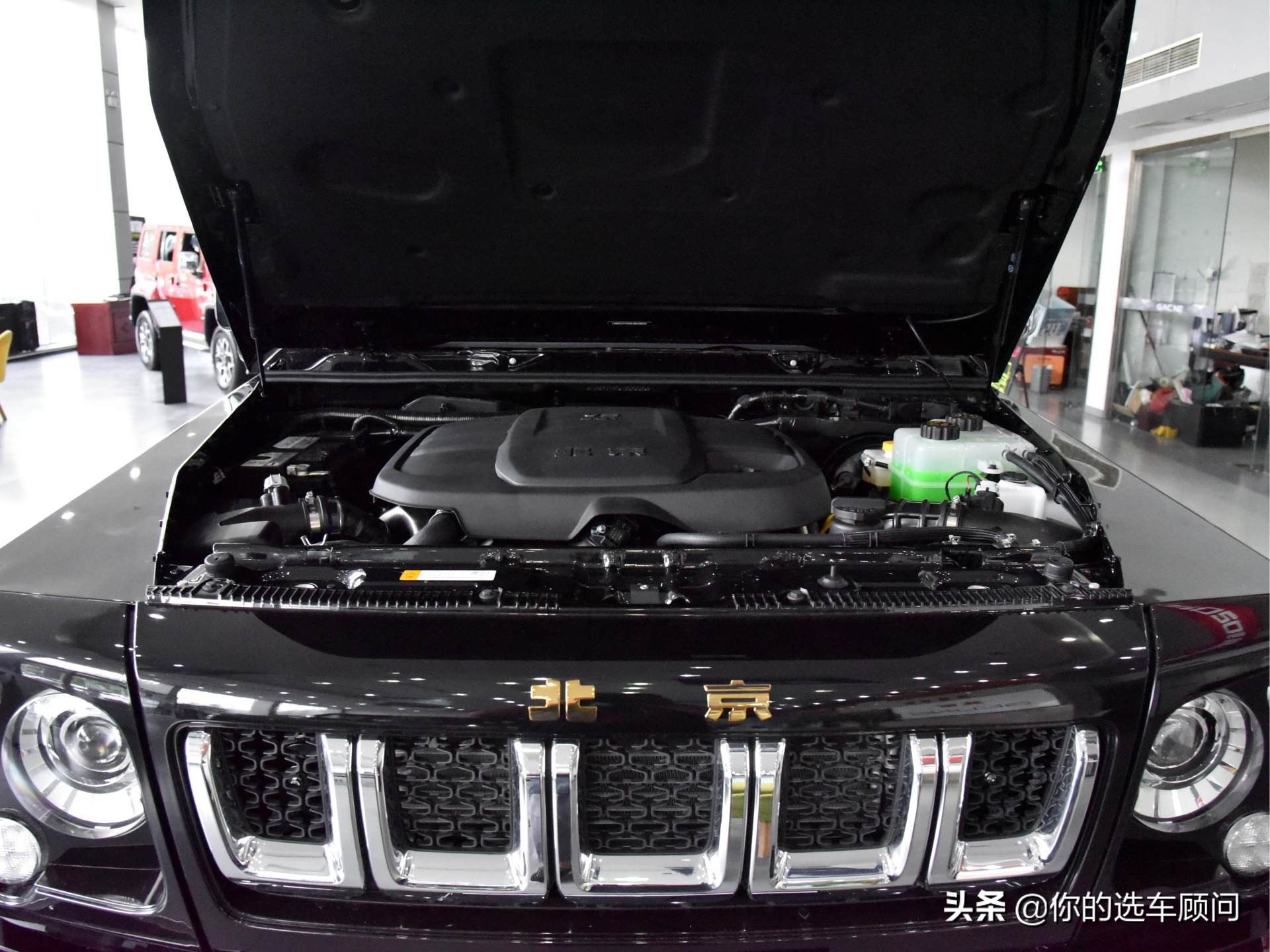 用奔驰大G四分之一的价格，买台V6四驱越野SUV，实拍北京BJ80