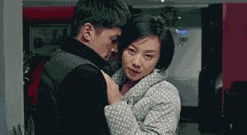 如何进行浪漫的法式接吻,学会拥抱的技巧