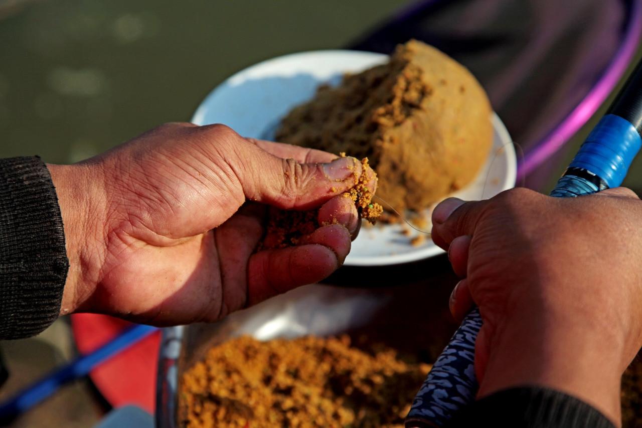 如何打窝现打现钓,打窝钓法