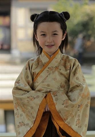 宣太后第一个嫁的谁,历史上宣太后的一生