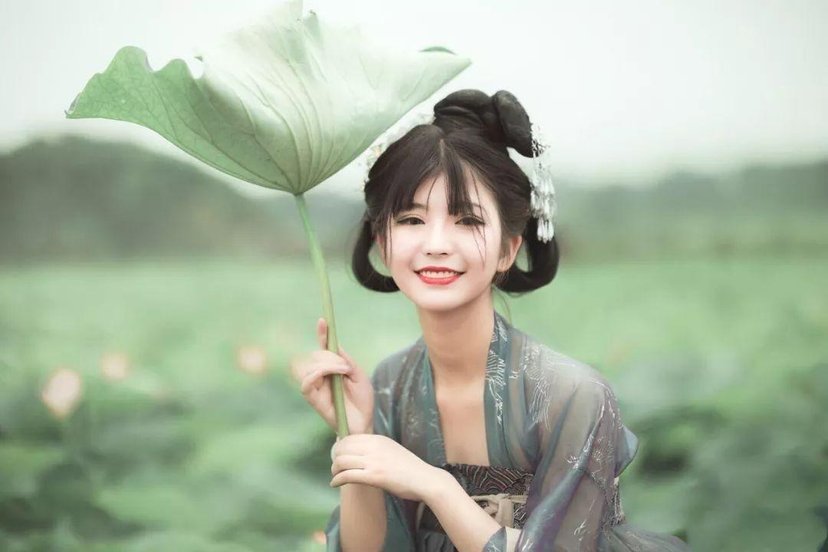 金庸说：她是天边一片云，偶尔投在你的波心