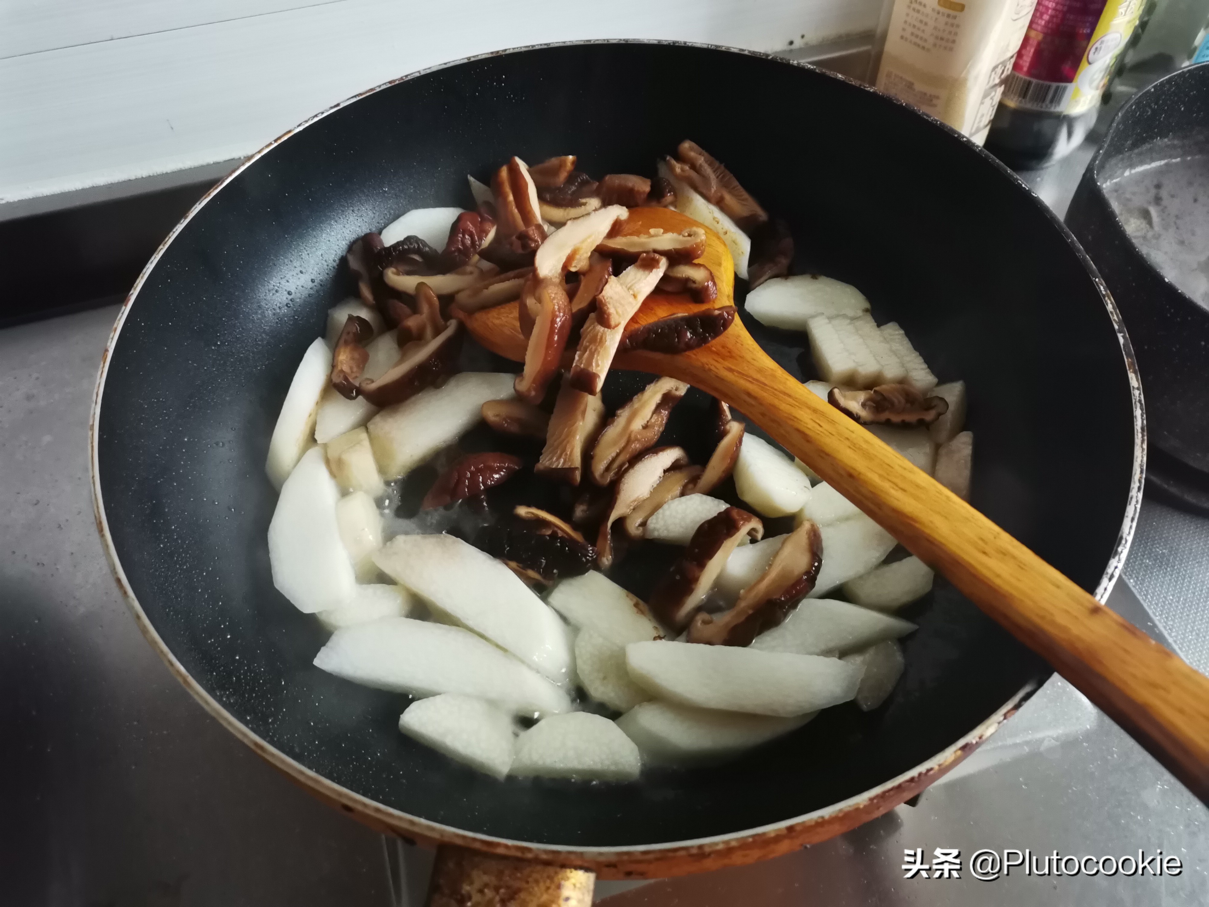 发黑的山药怎么处理,发黑的山药能吃吗