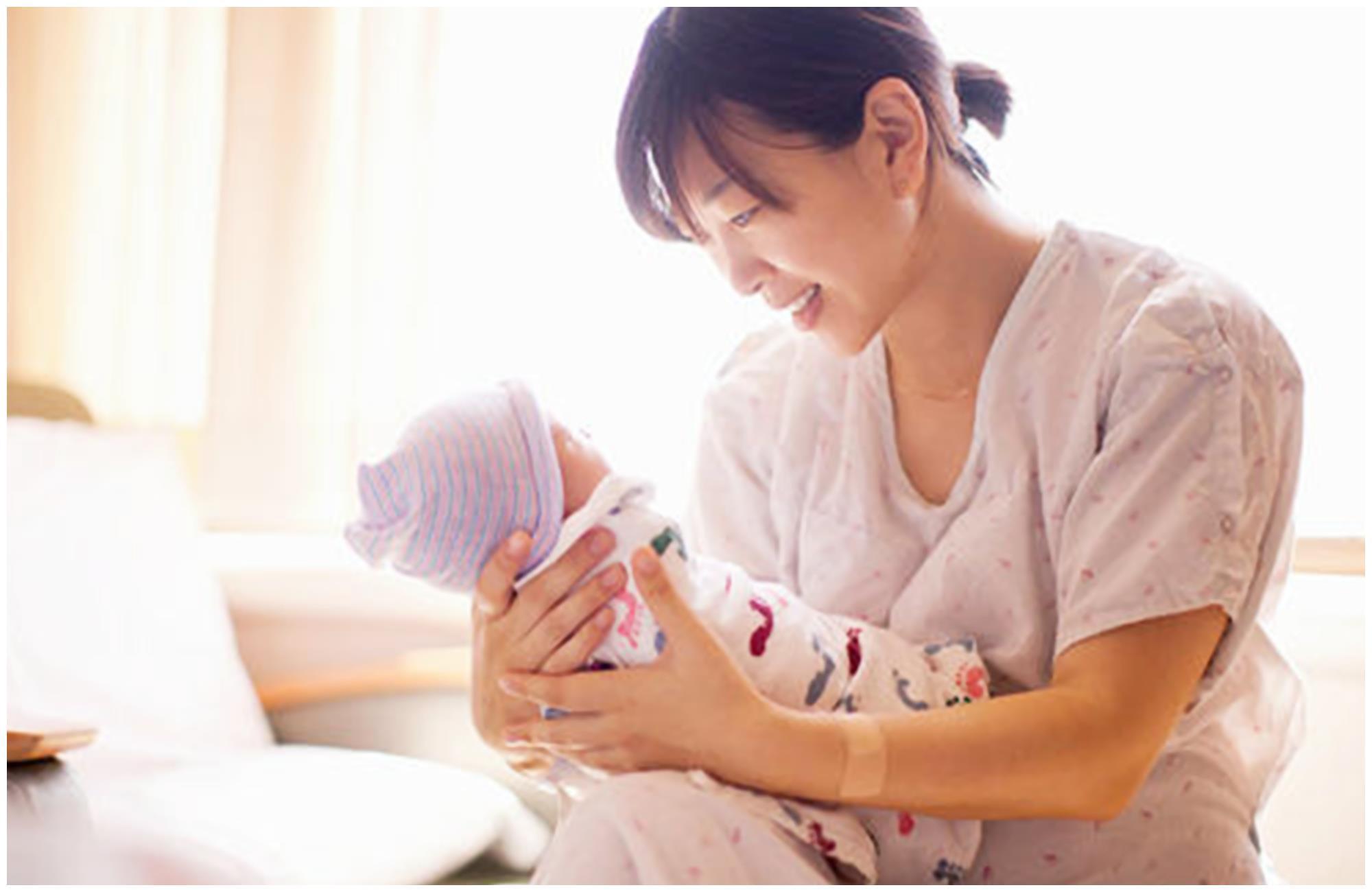 只因这个动作,八个月宝宝被哄成了脑瘫,这些育儿陋习还有家长犯