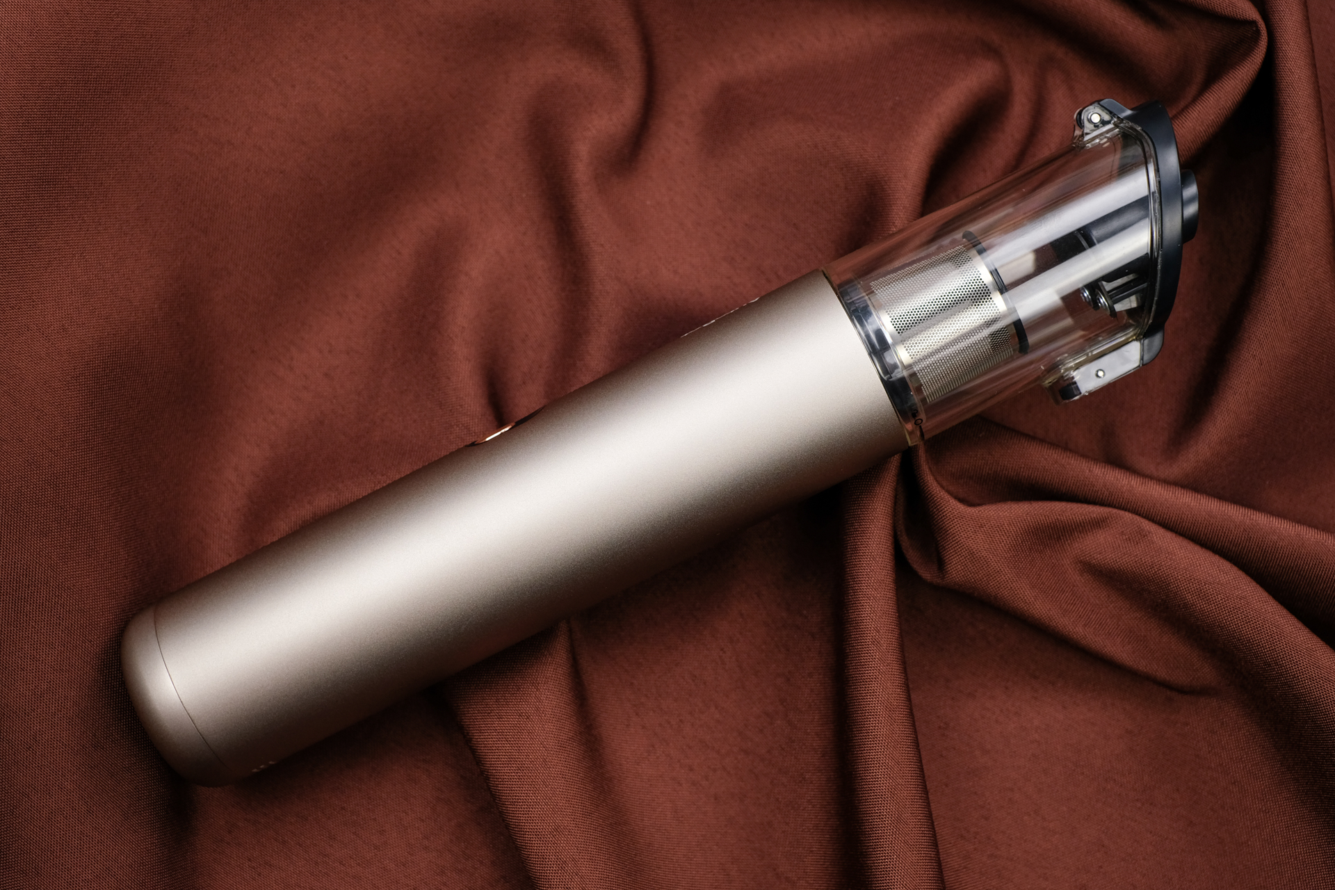 大吸力的便携式吸尘器真的好吗,好清理的家用吸尘器