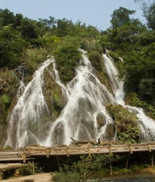 黄果树荔波小七孔苗寨镇远两日游,千户苗寨梵净山黄果树三日游