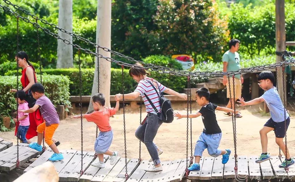 外国人用闽南语唱歌,外国人唱中文歌有多惊艳