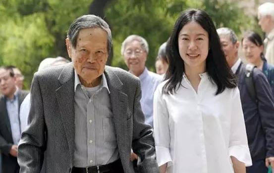 关于杨振宁娶翁帆的原因,杨振宁娶翁帆的真实原因
