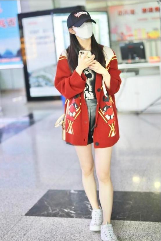 宋轶夏天穿衣图片,宋轶综艺穿白t恤