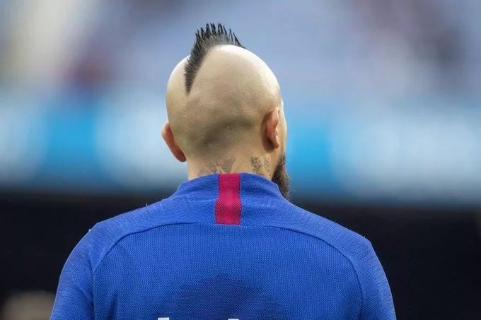 防守狂魔！狂追50米回防抢断，整个巴萨只有他才能做到，不能走