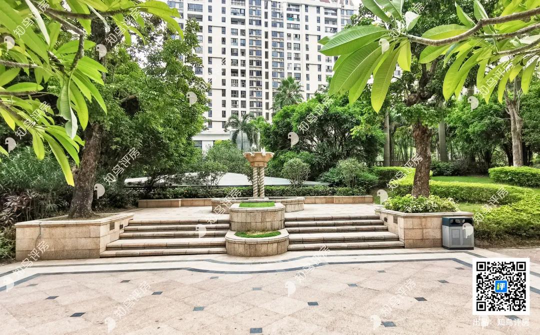 三所学校环绕的楼房,三所学校环绕的小区