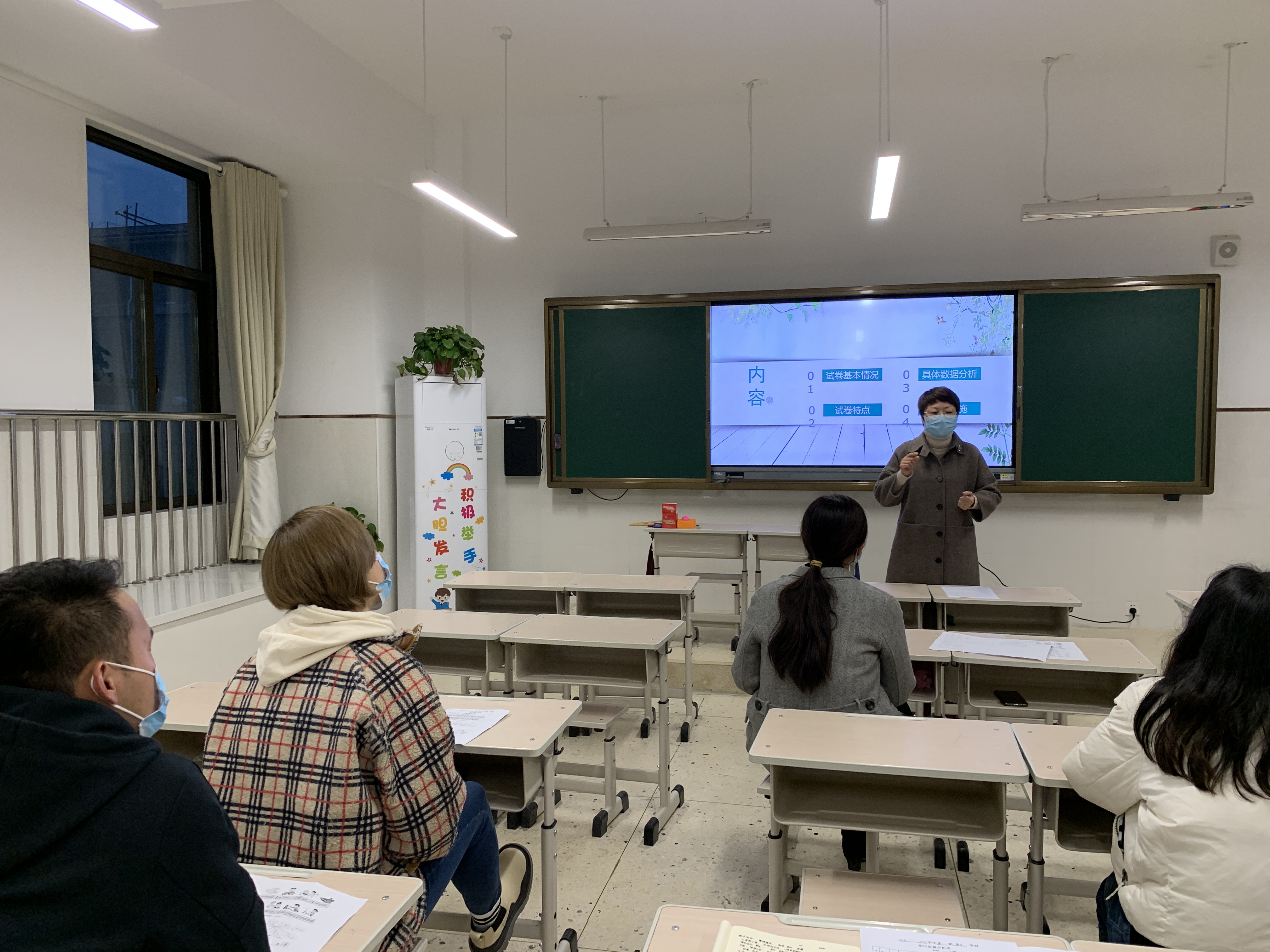 管城创新街小学和二里岗小学相比,管城回族区创新街小学