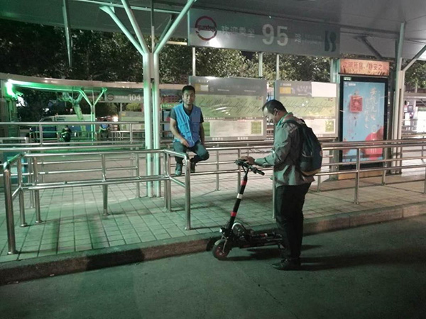 百亿市场下的代驾司机：黑夜里，有关等级、尊严和生计的故事