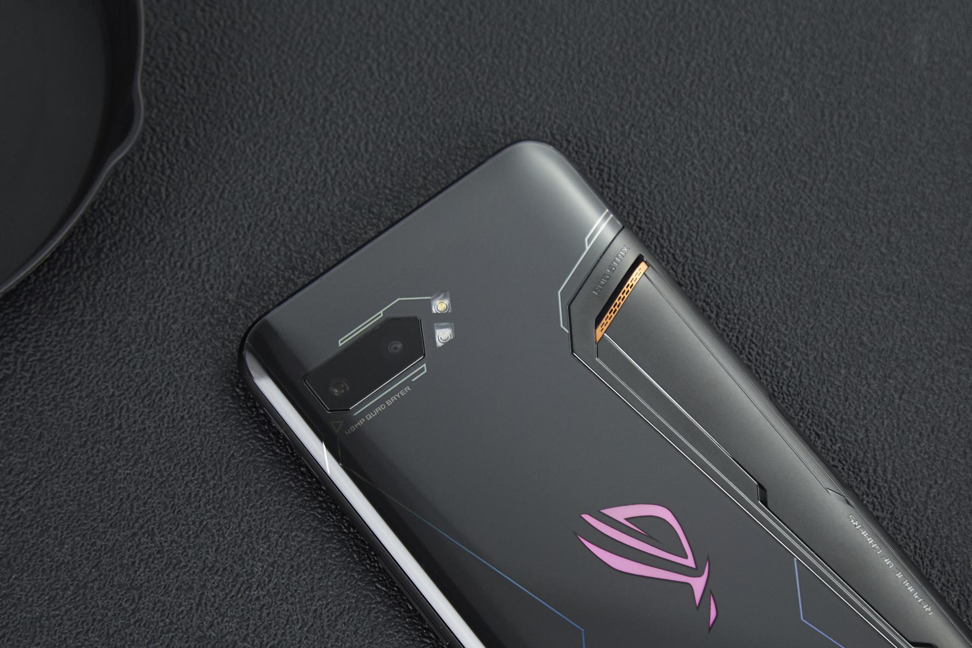 rog游戏手机2全套测评,rog游戏手机2上手体验