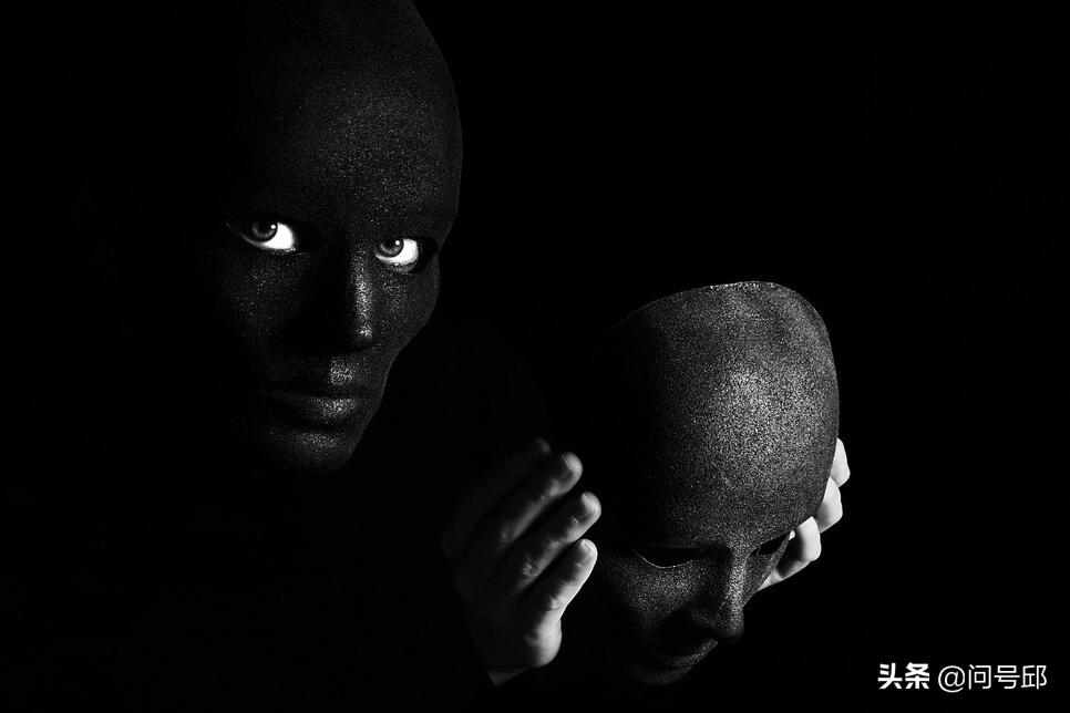 鏈夋瘮榛戣壊鏇撮粦鐨勭墿璐ㄥ悧,姣旈粦鑹茶繕榛戠殑涓滆タ