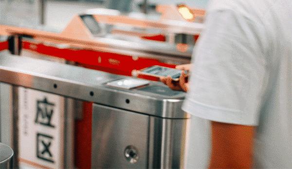 住在滨海的人有哪些,住海边的人怎么样了