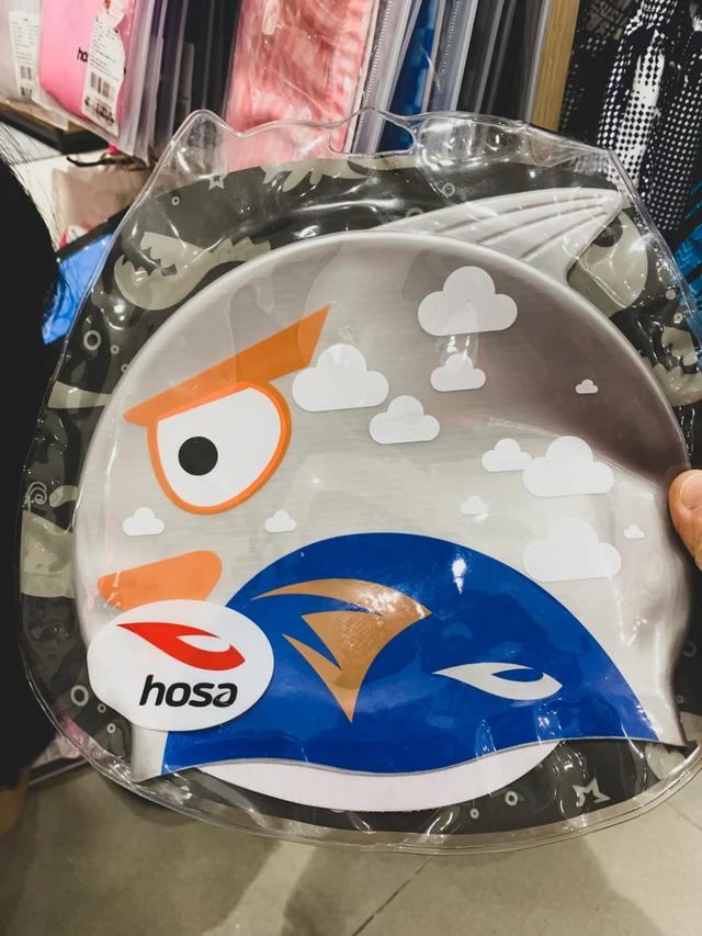 带娃游泳必须戴泳镜吗,儿童学游泳适合戴大框泳镜吗