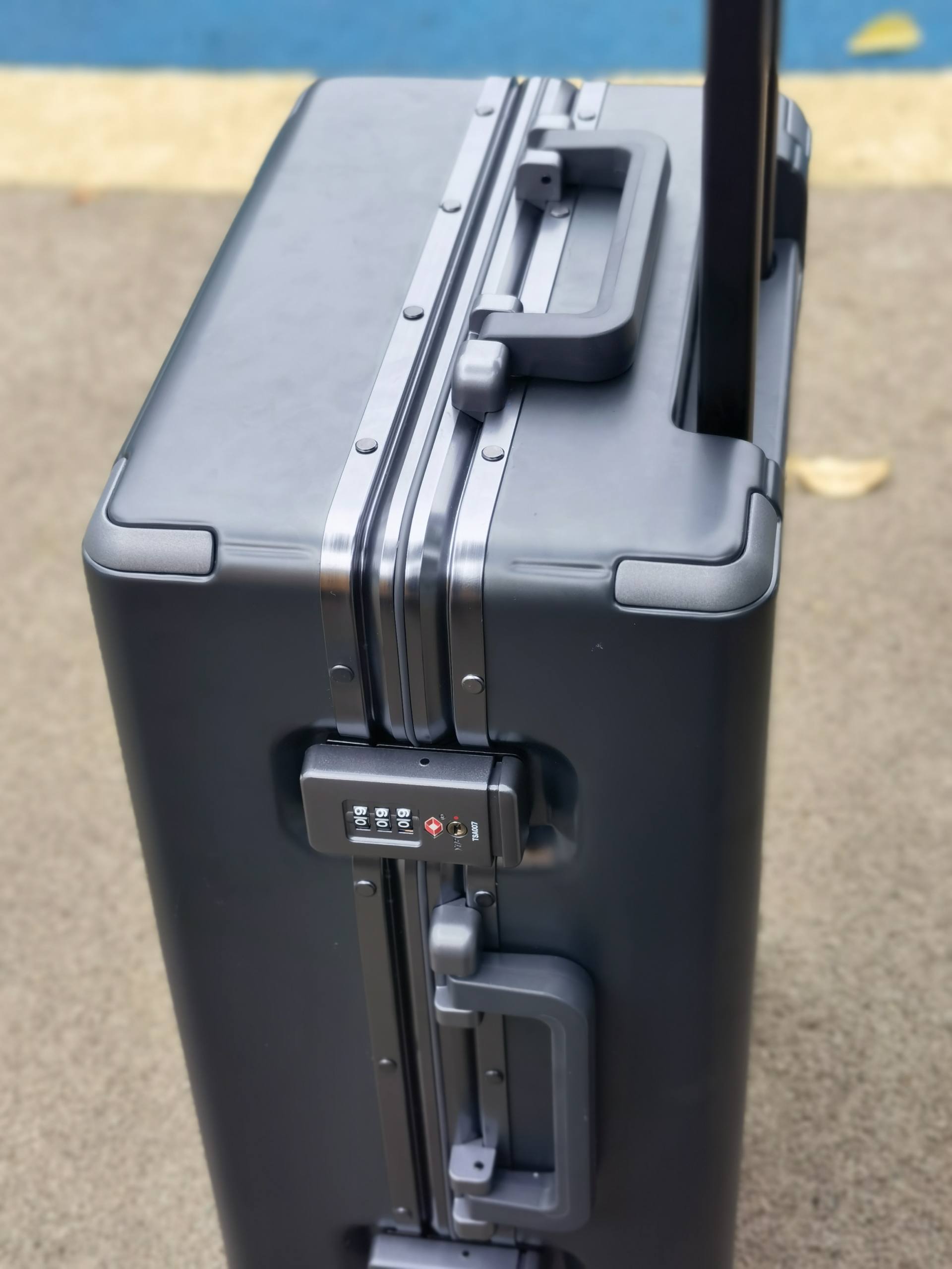 地平线8号行李箱选哪个系列,地平线8号最便宜的登机箱测评