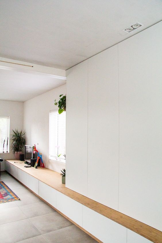 电视墙收纳柜靠外边留多少,家里电视柜到顶收纳