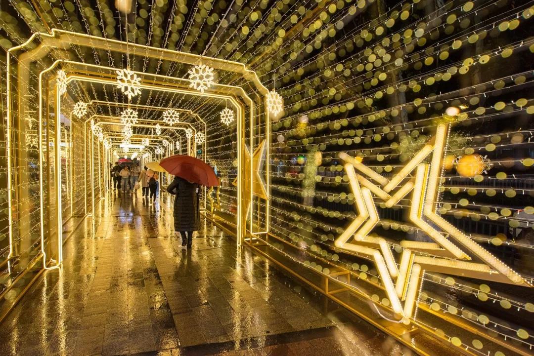 为了让你过好圣诞，他们把全世界搬进了购物中心