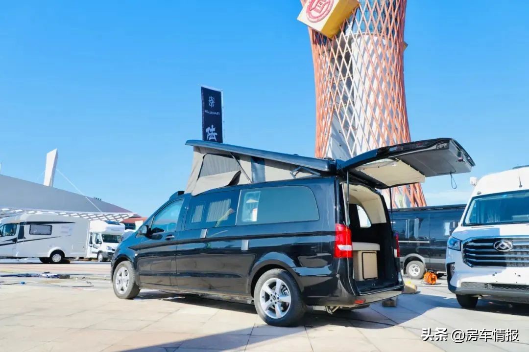 奔驰房车顶级新款,奔驰armadillo越野房车价格