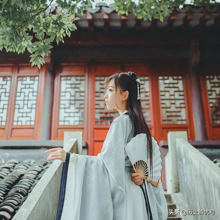 苏轼十首最著名的宋词,苏轼一首诗和一手词对比鉴赏