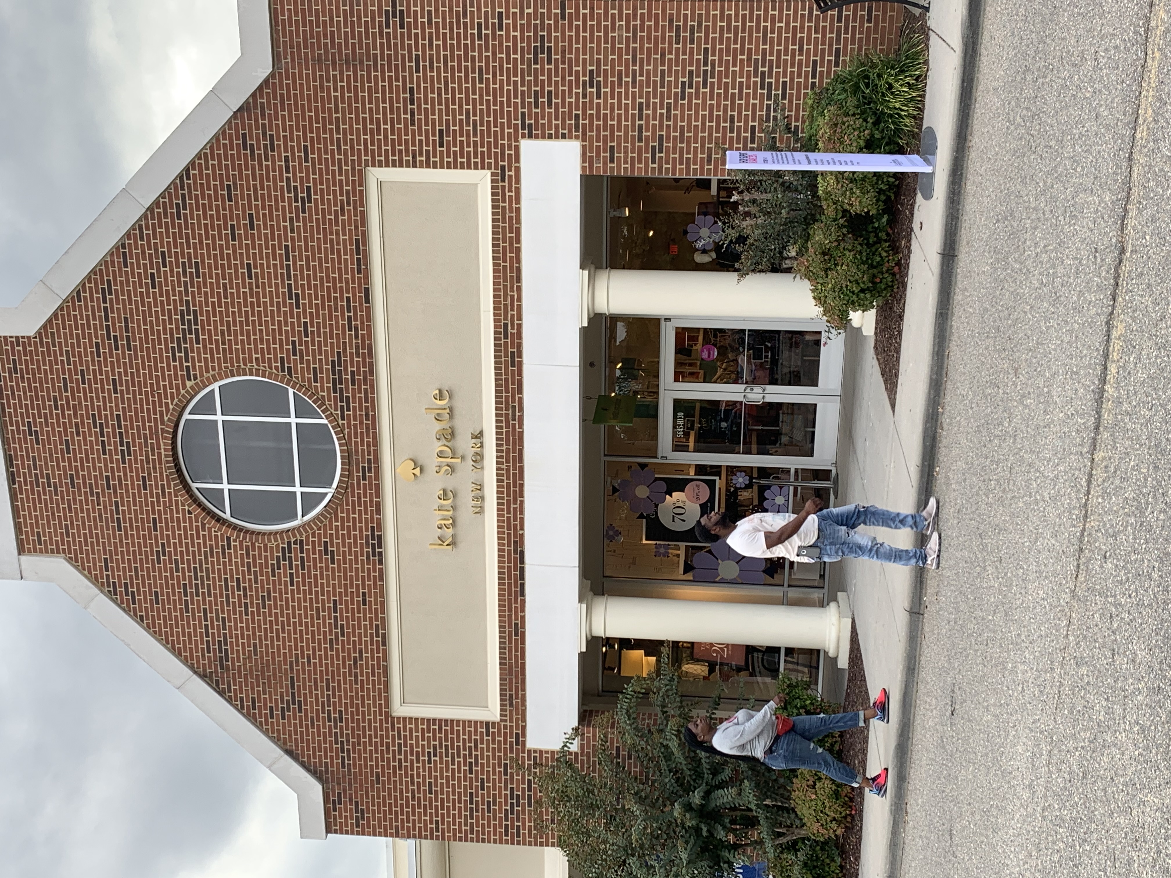 美国奥特莱斯的消费,美国奥特莱斯买奢侈品折扣