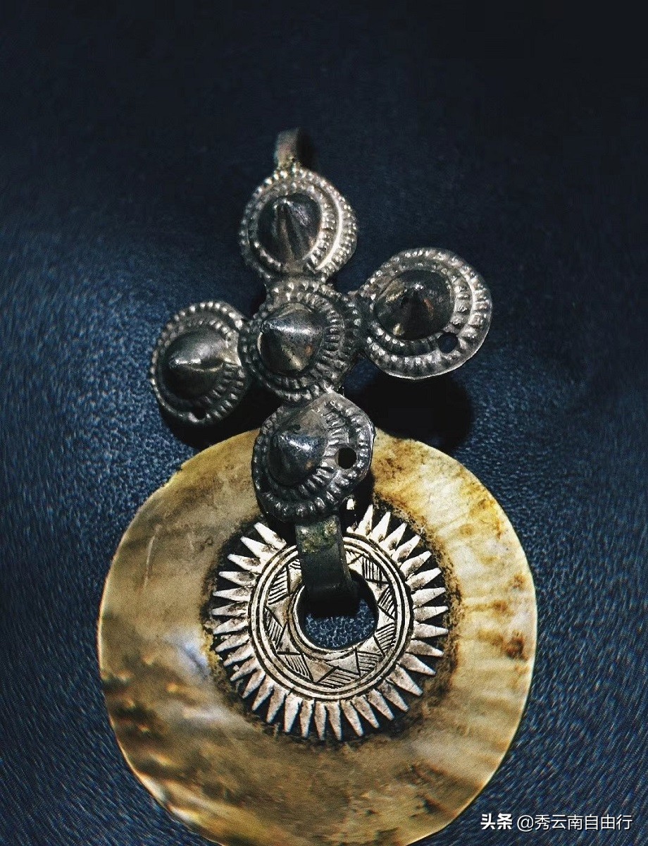 来云南感受彝族特色民族文化,云南彝族的文化和风土人情