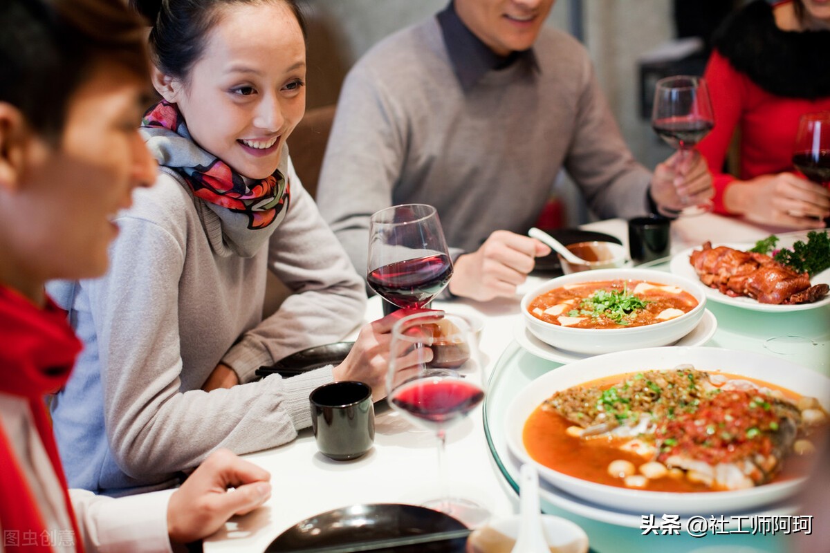 什么酒适合招待朋友,招待朋友喝什么酒