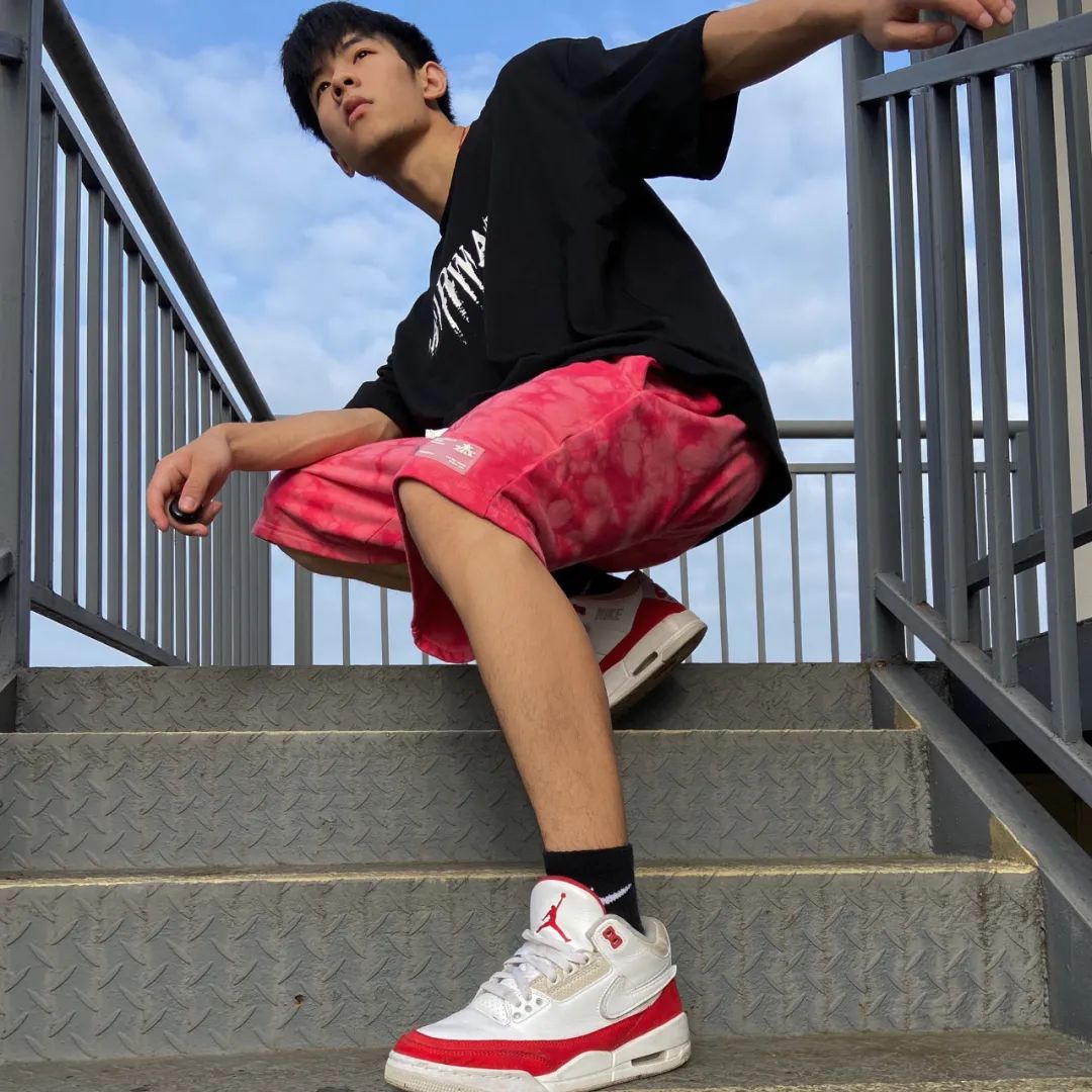 什么颜色的扎染好看,穿搭蓝色系过年