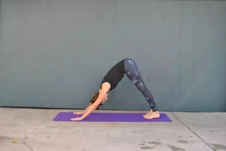 腰椎间盘突出可以跳毽子操吗,腰椎间盘突出康复操视频完整版