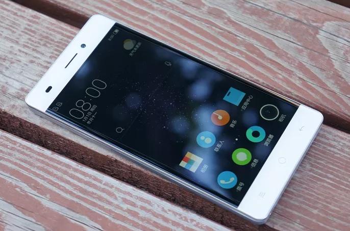 小黄蜂和天语是一个手机吗,天语小黄蜂5g手机