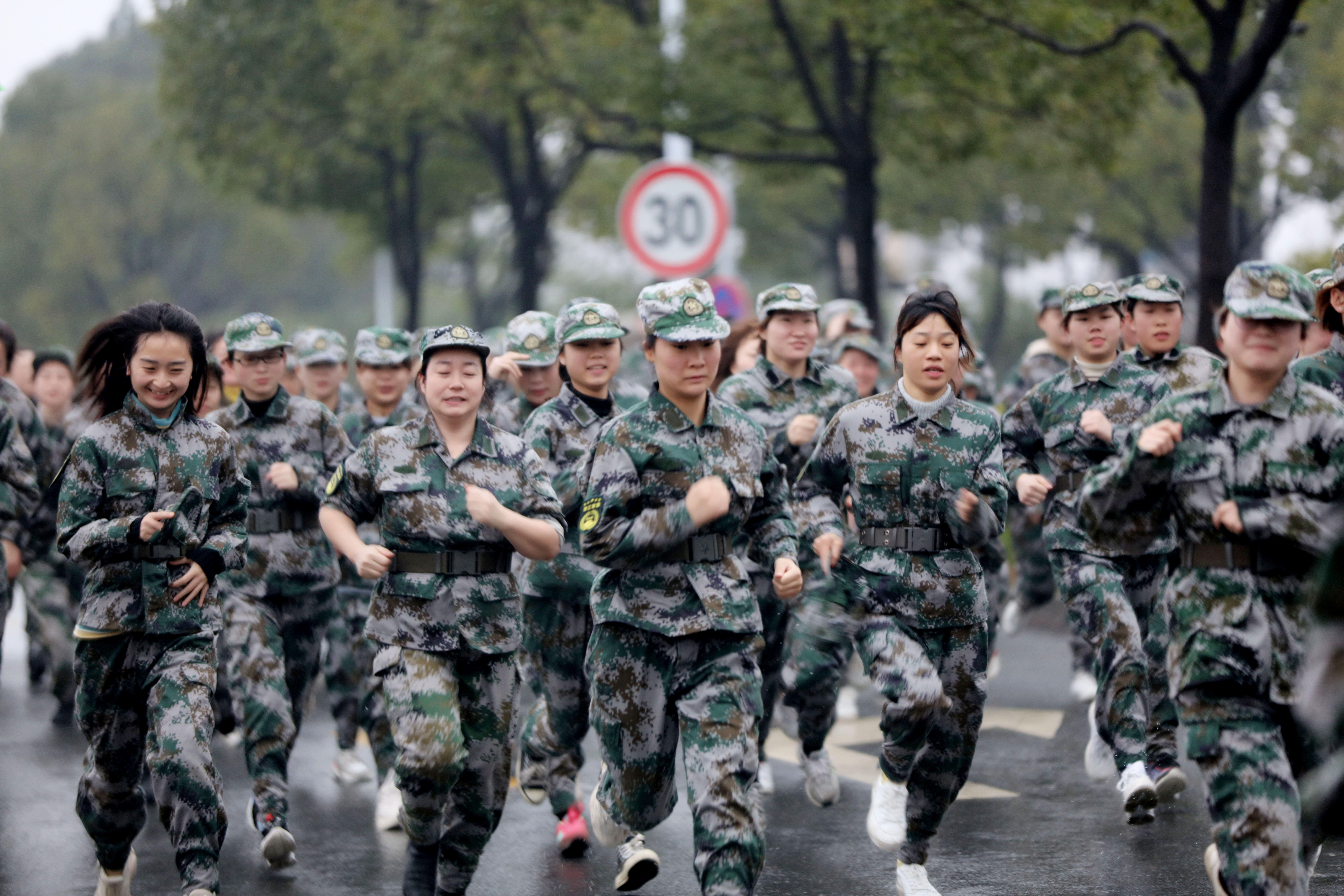 上海尖美尖刀训练，塑造成功自我